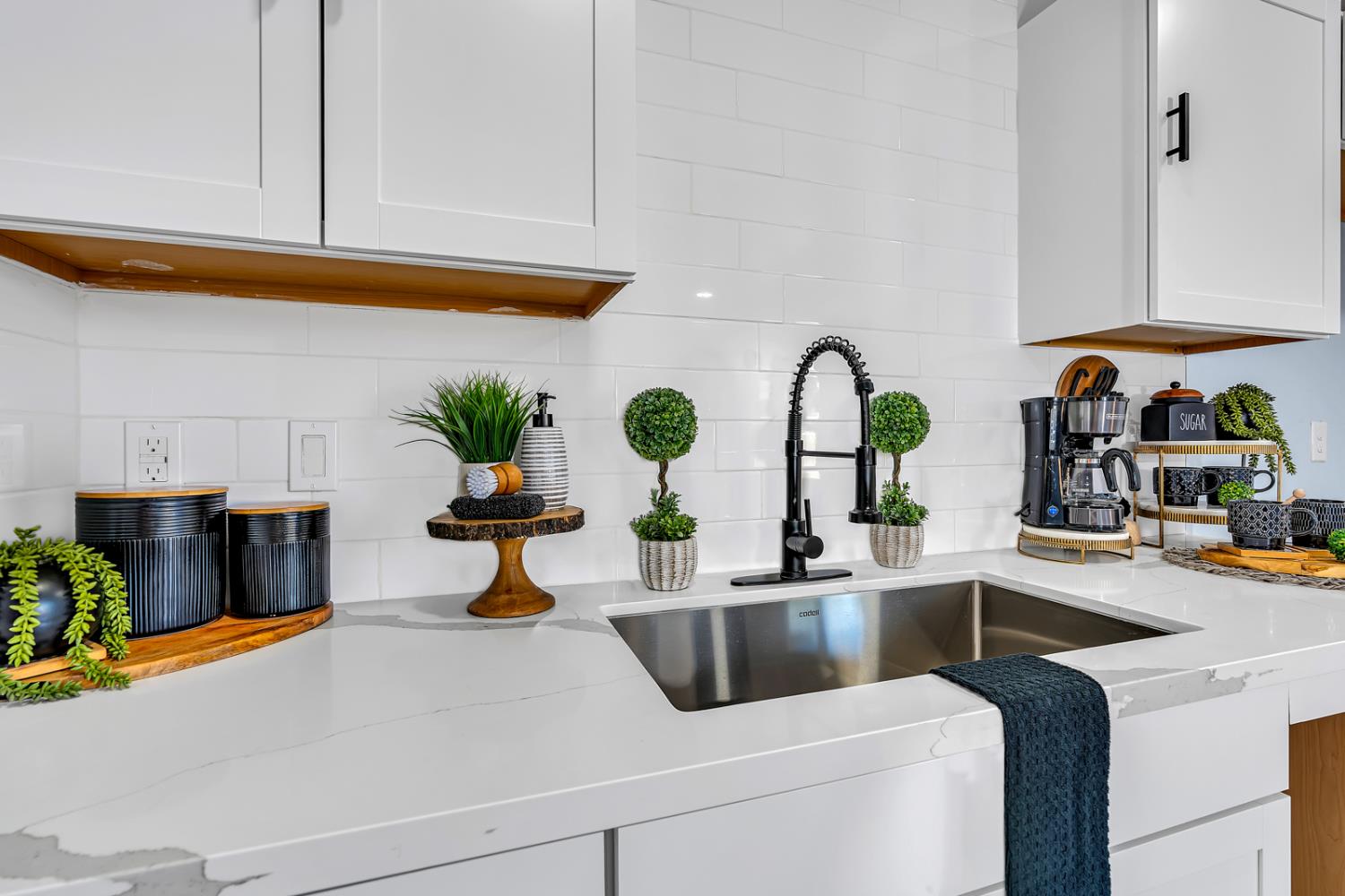 2719 E Norwich Ave, Fresno, CA 93726