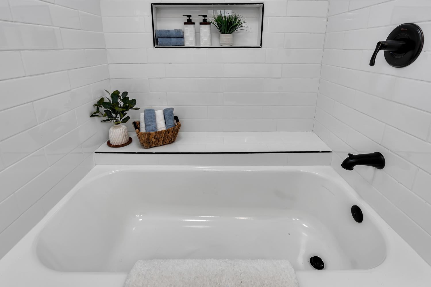 2719 E Norwich Ave, Fresno, CA 93726