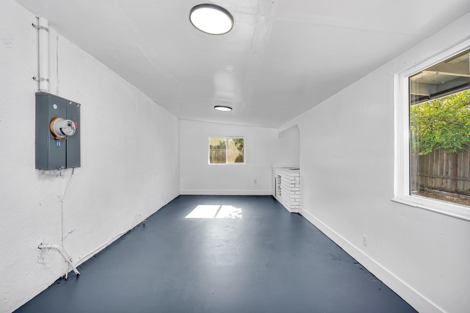 2719 E Norwich Ave, Fresno, CA 93726