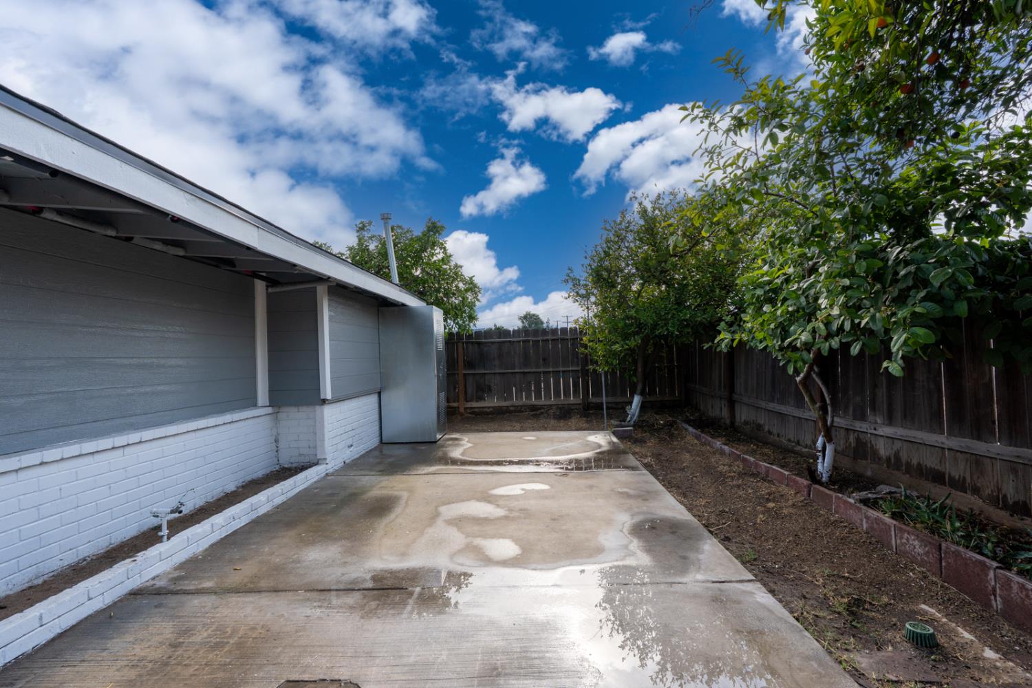 2719 E Norwich Ave, Fresno, CA 93726