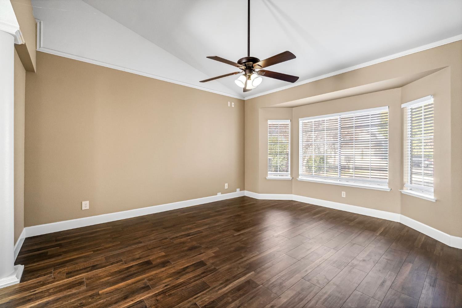 2034 Wrenwood Ave, Clovis, CA 93611