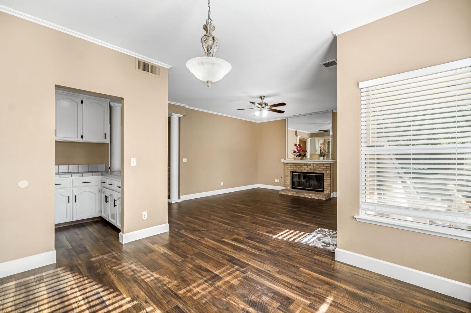 2034 Wrenwood Ave, Clovis, CA 93611