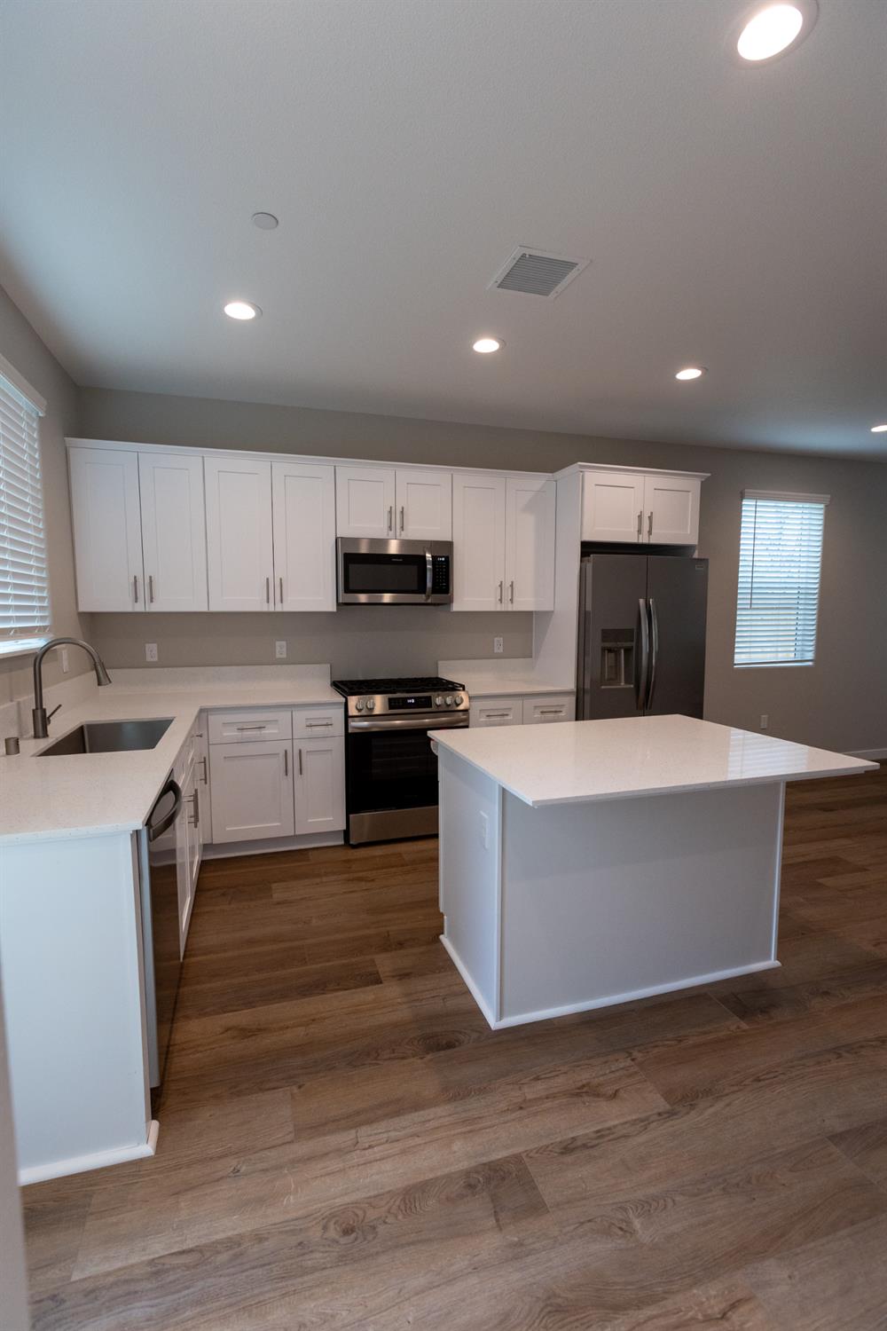 768 Laina Ave, Madera, CA 93636