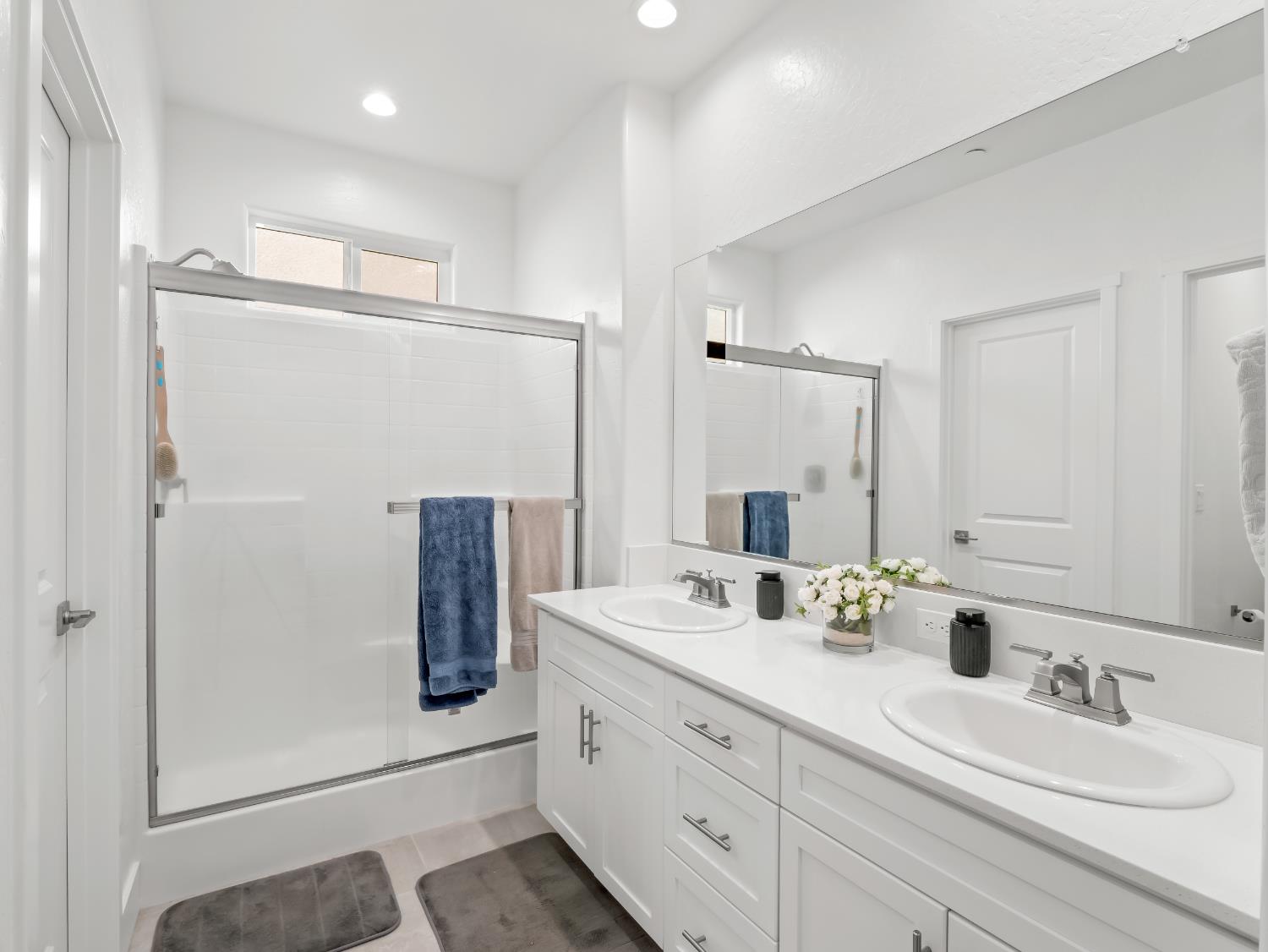 551 Talus Way S, Madera, CA 93636