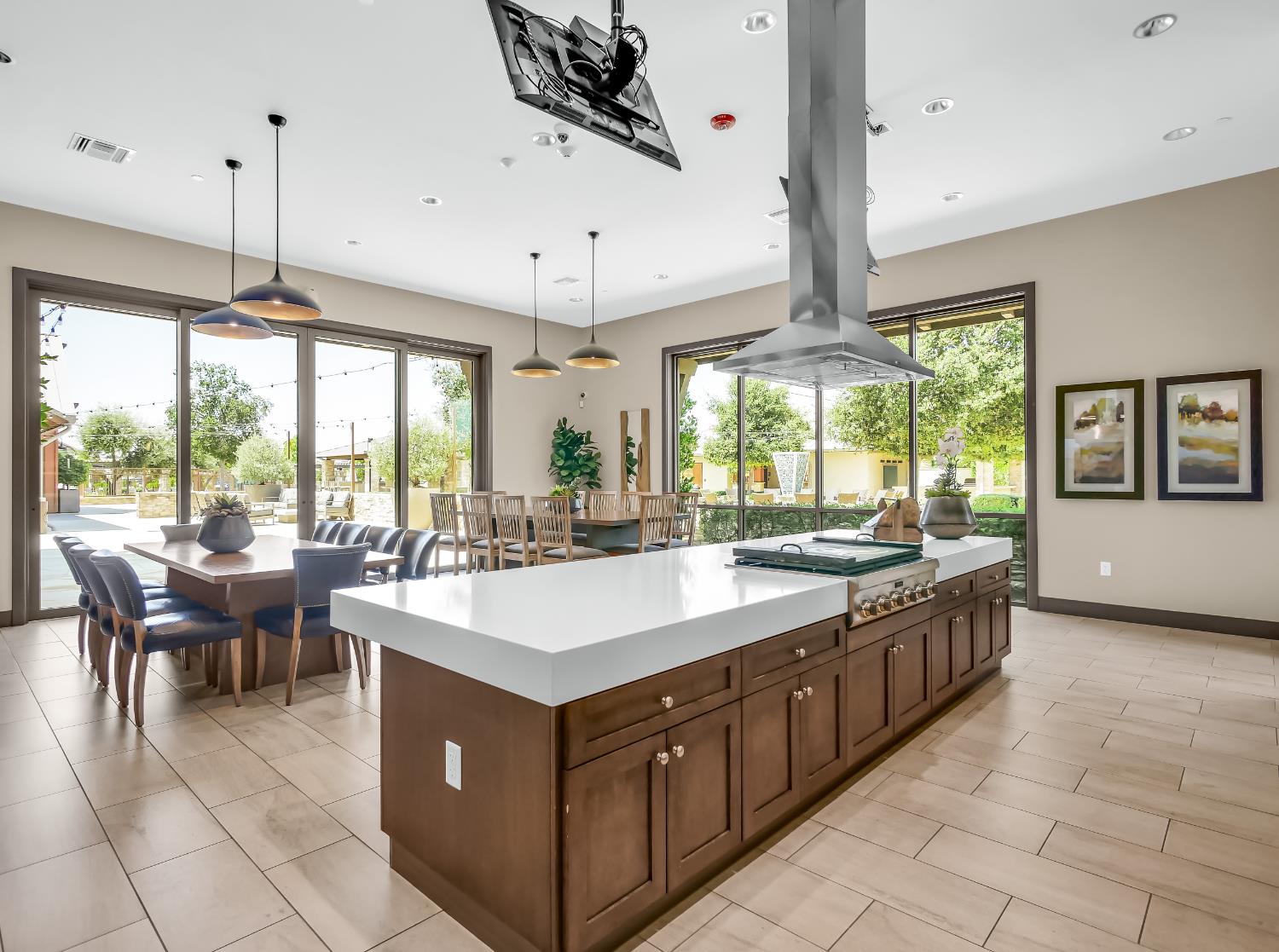 551 Talus Way S, Madera, CA 93636