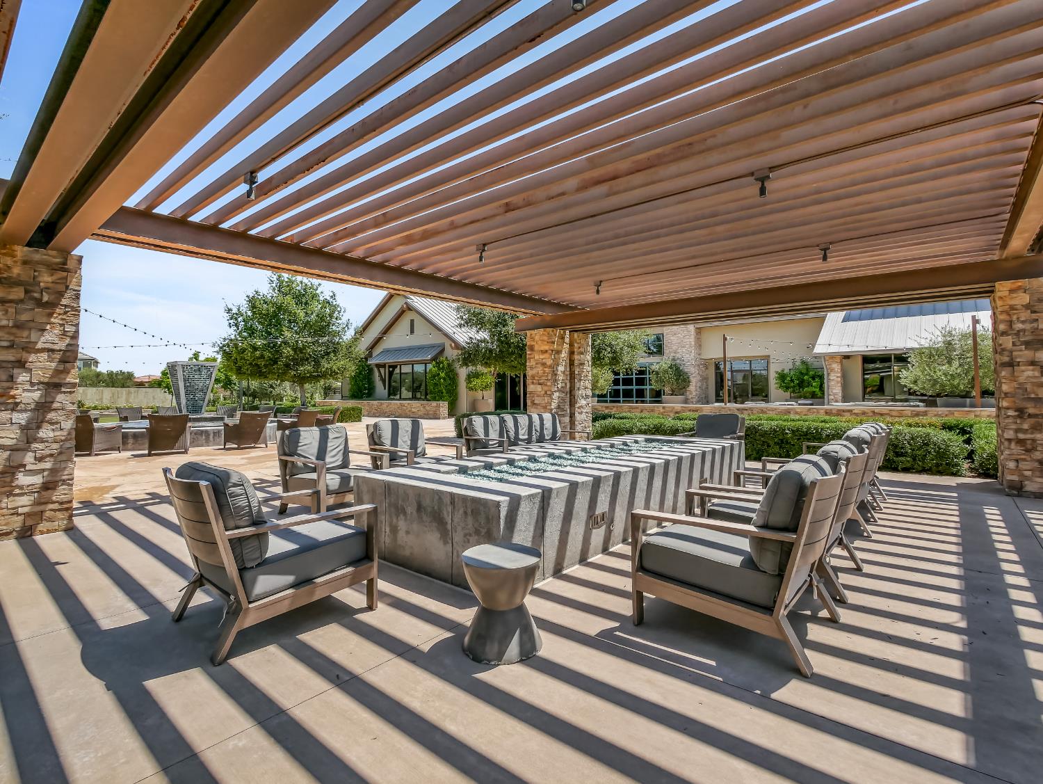 551 Talus Way S, Madera, CA 93636