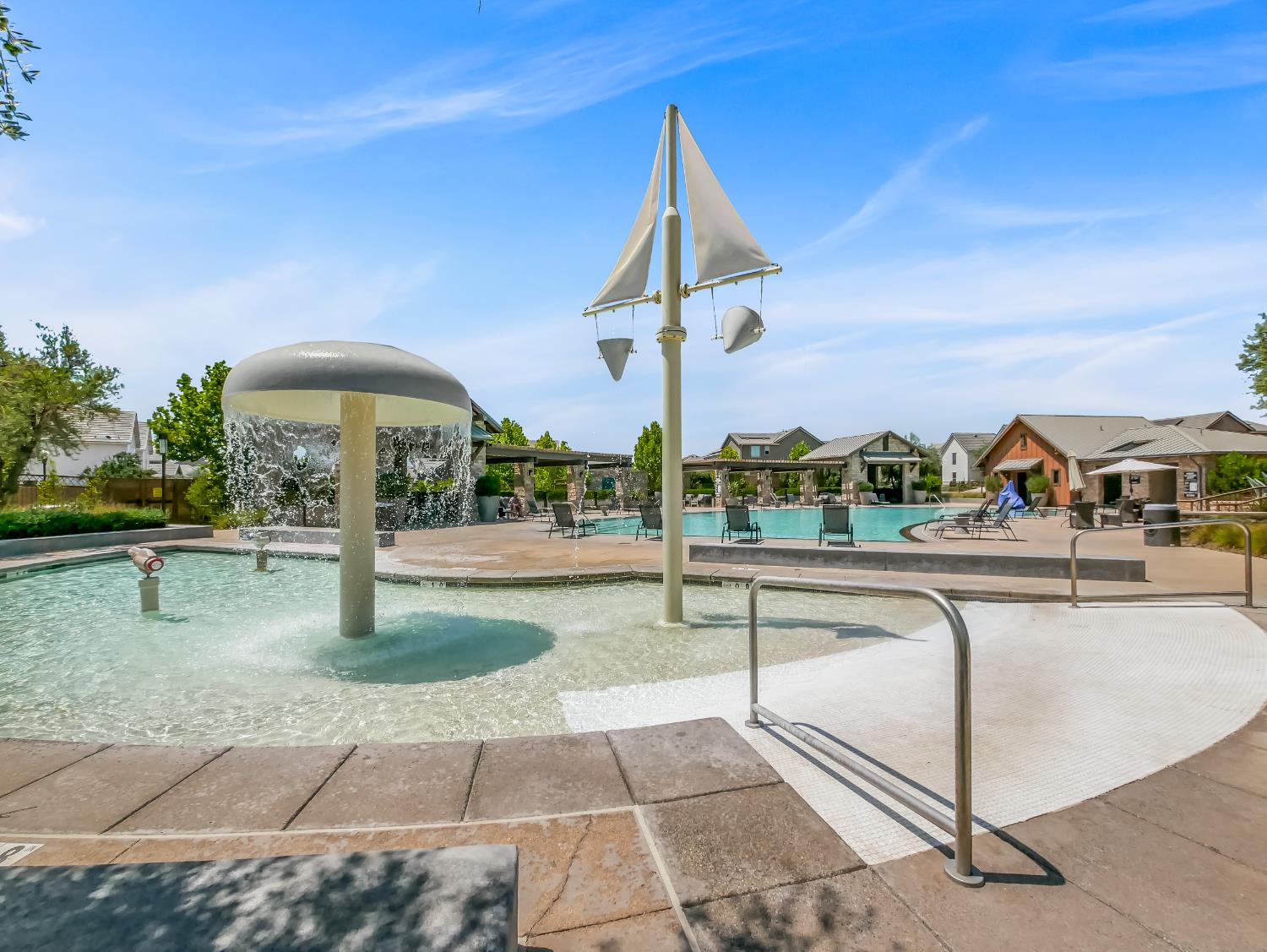 551 Talus Way S, Madera, CA 93636