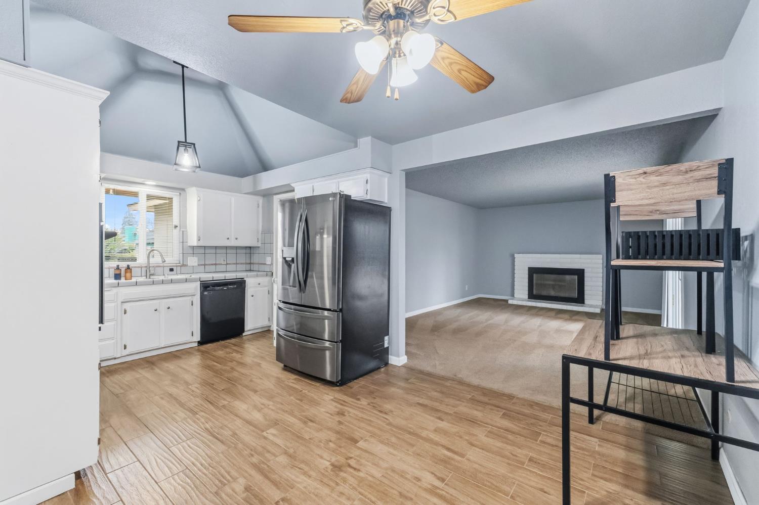 4665 W Ashcroft Ave, Fresno, CA 93722