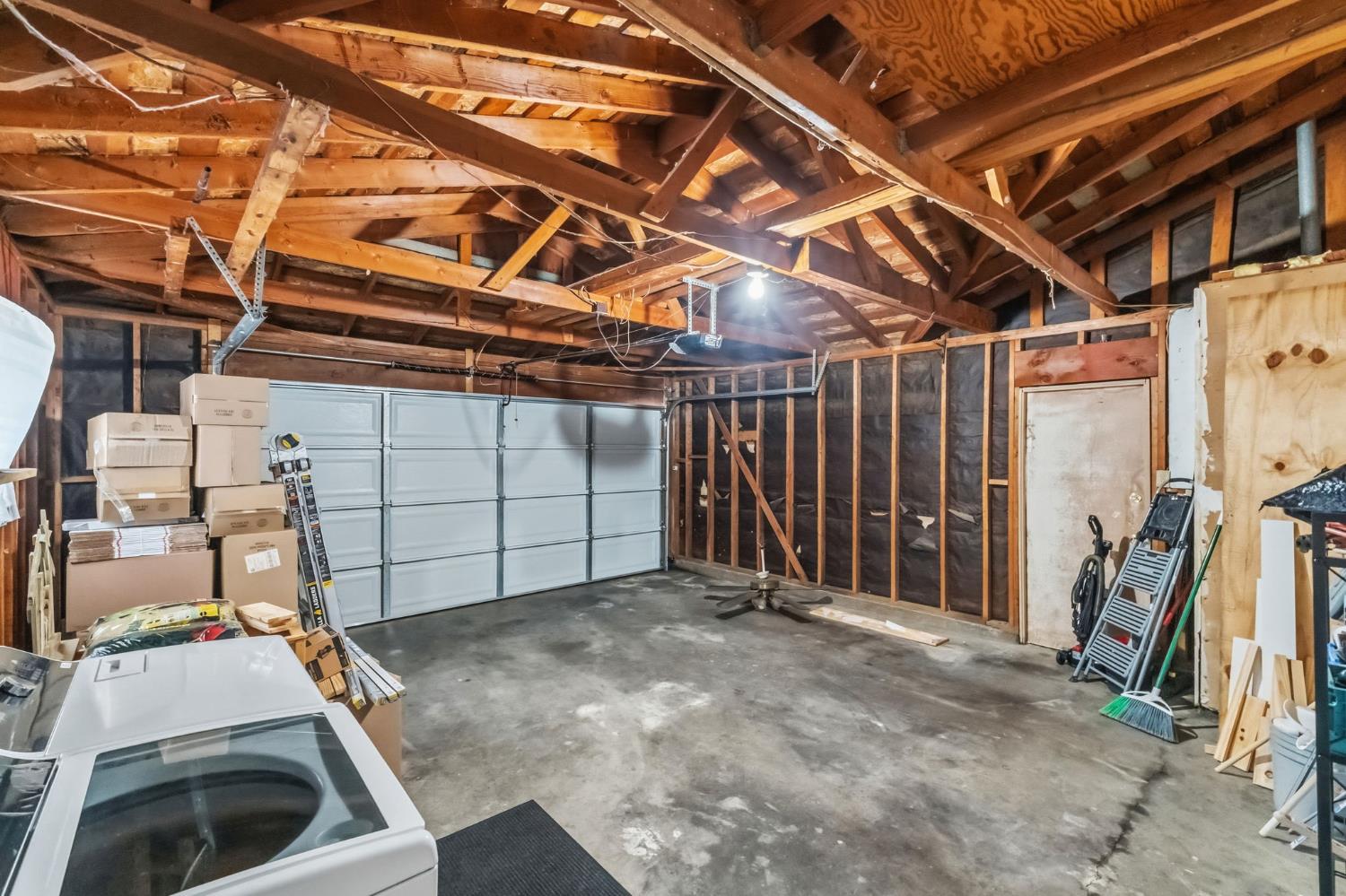 4665 W Ashcroft Ave, Fresno, CA 93722