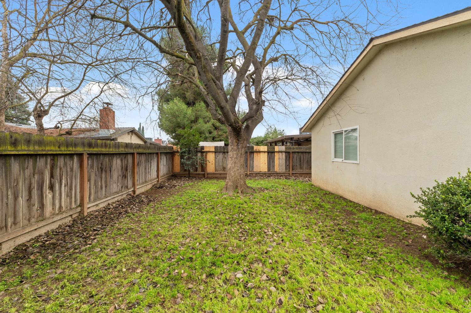 4665 W Ashcroft Ave, Fresno, CA 93722