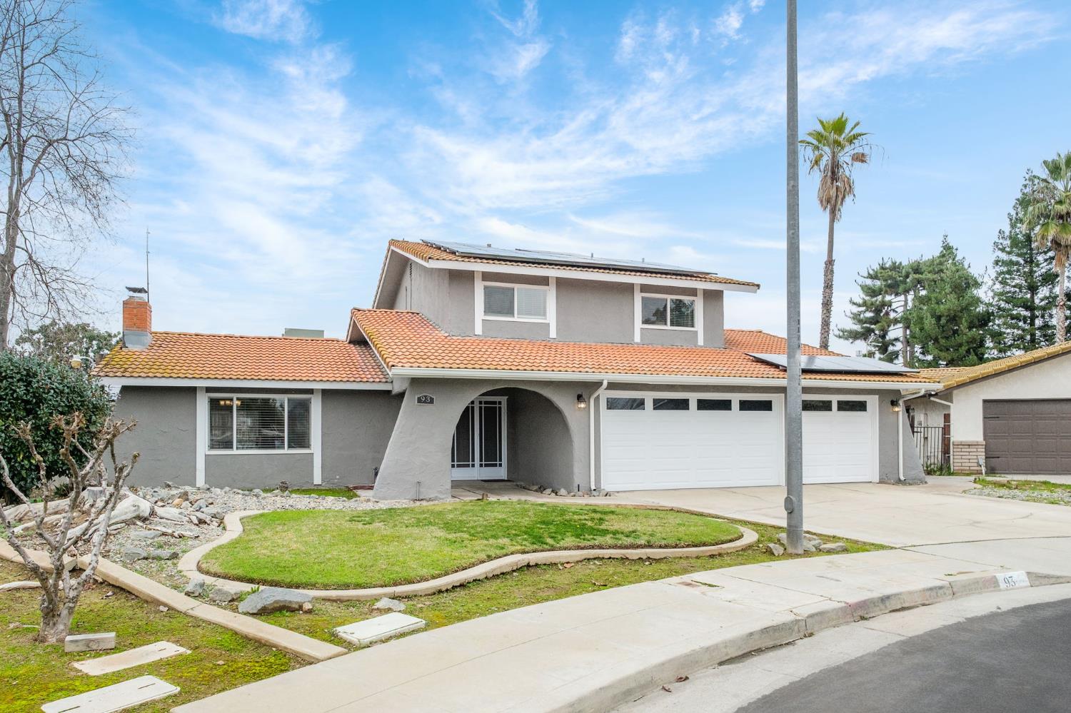 93 N Osmun Ave, Clovis, CA 93612