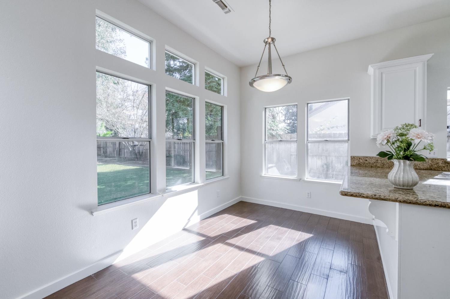 10352 N Doheny Dr, Fresno, CA 93730