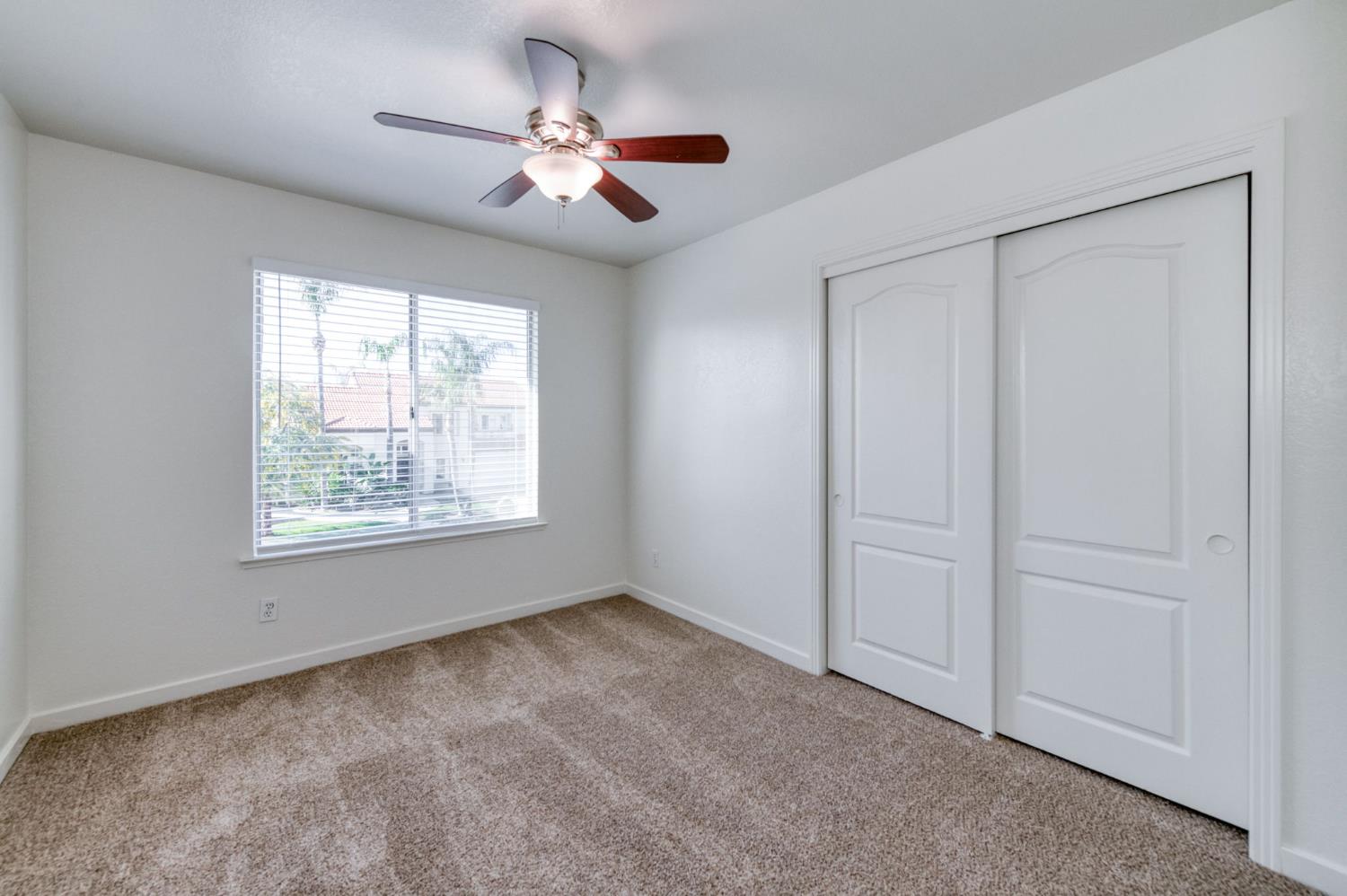 10352 N Doheny Dr, Fresno, CA 93730