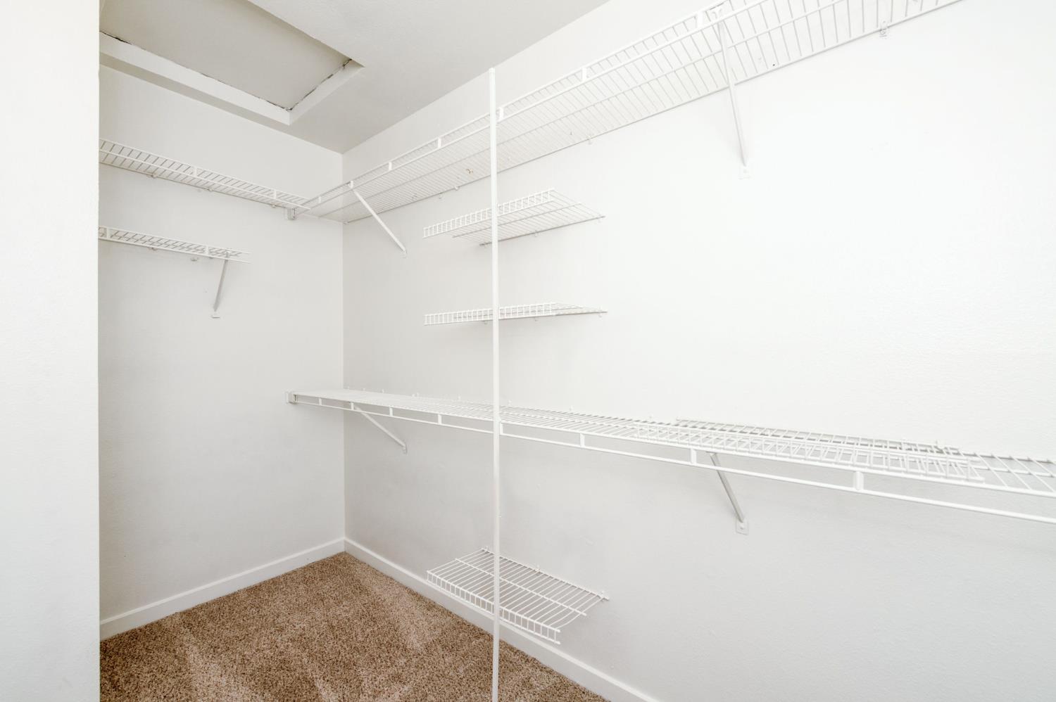 10352 N Doheny Dr, Fresno, CA 93730