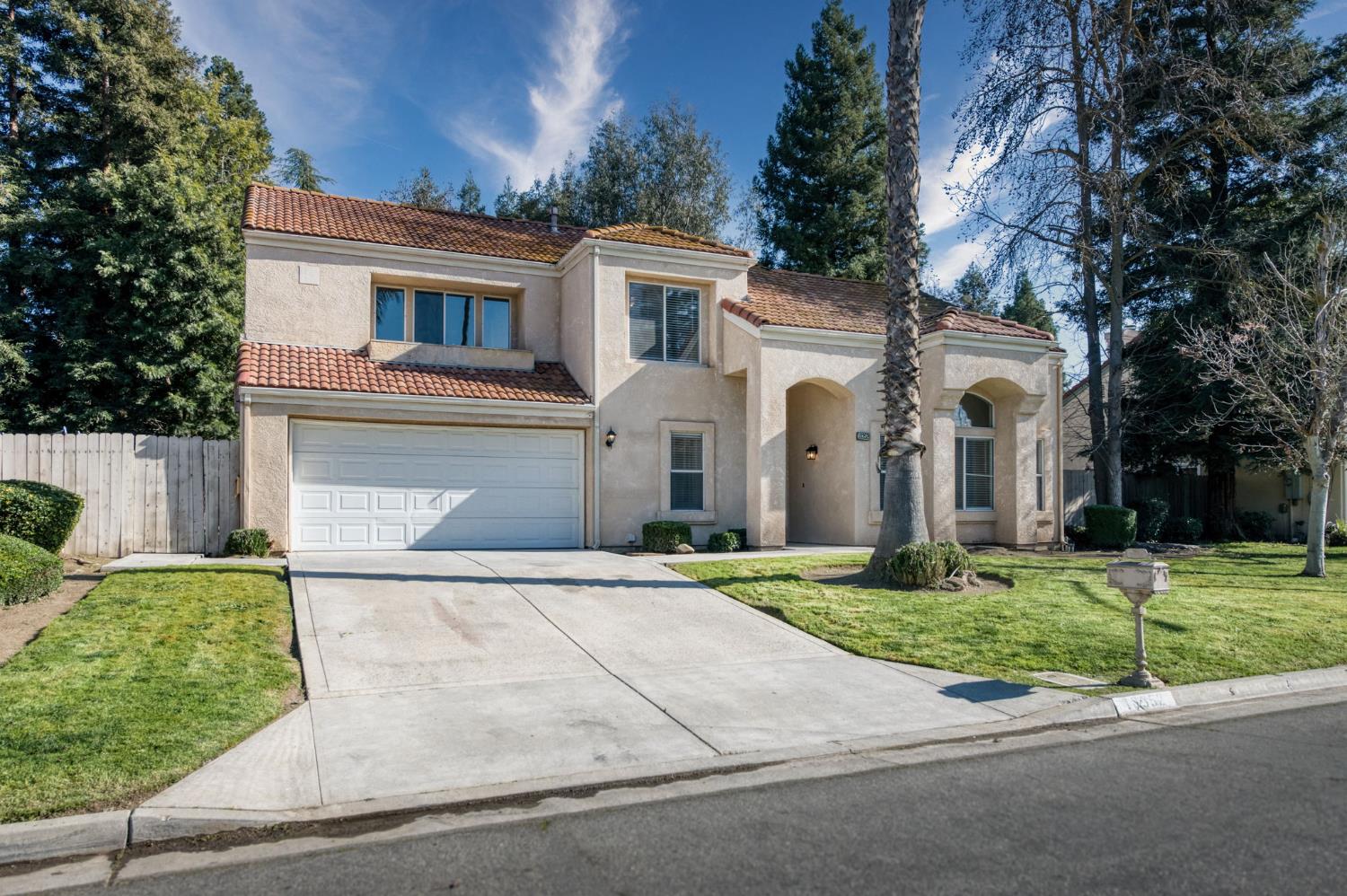 10352 N Doheny Dr, Fresno, CA 93730