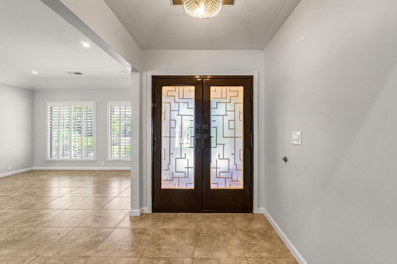 493 Timmy Ave, Clovis, CA 93612