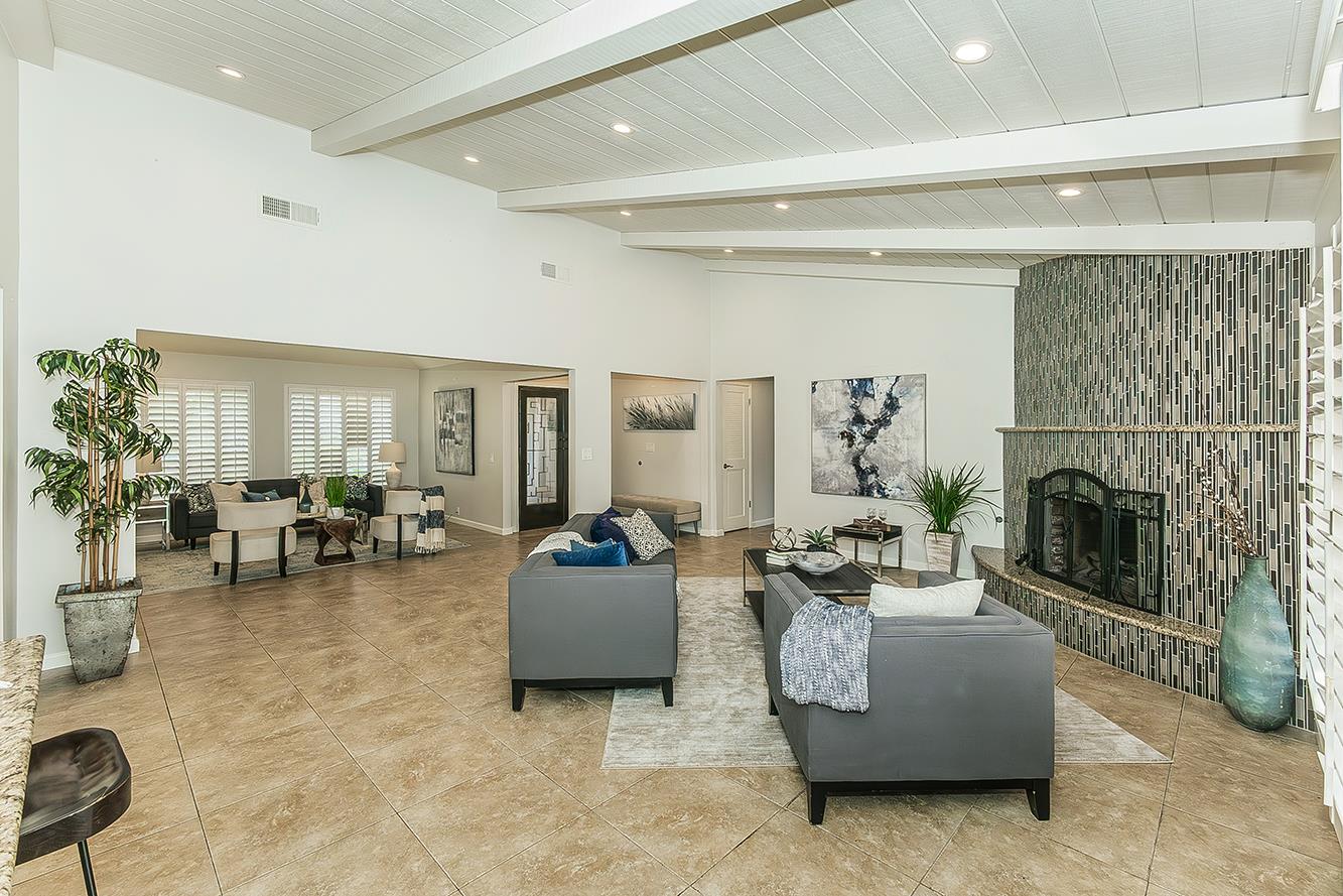 493 Timmy Ave, Clovis, CA 93612