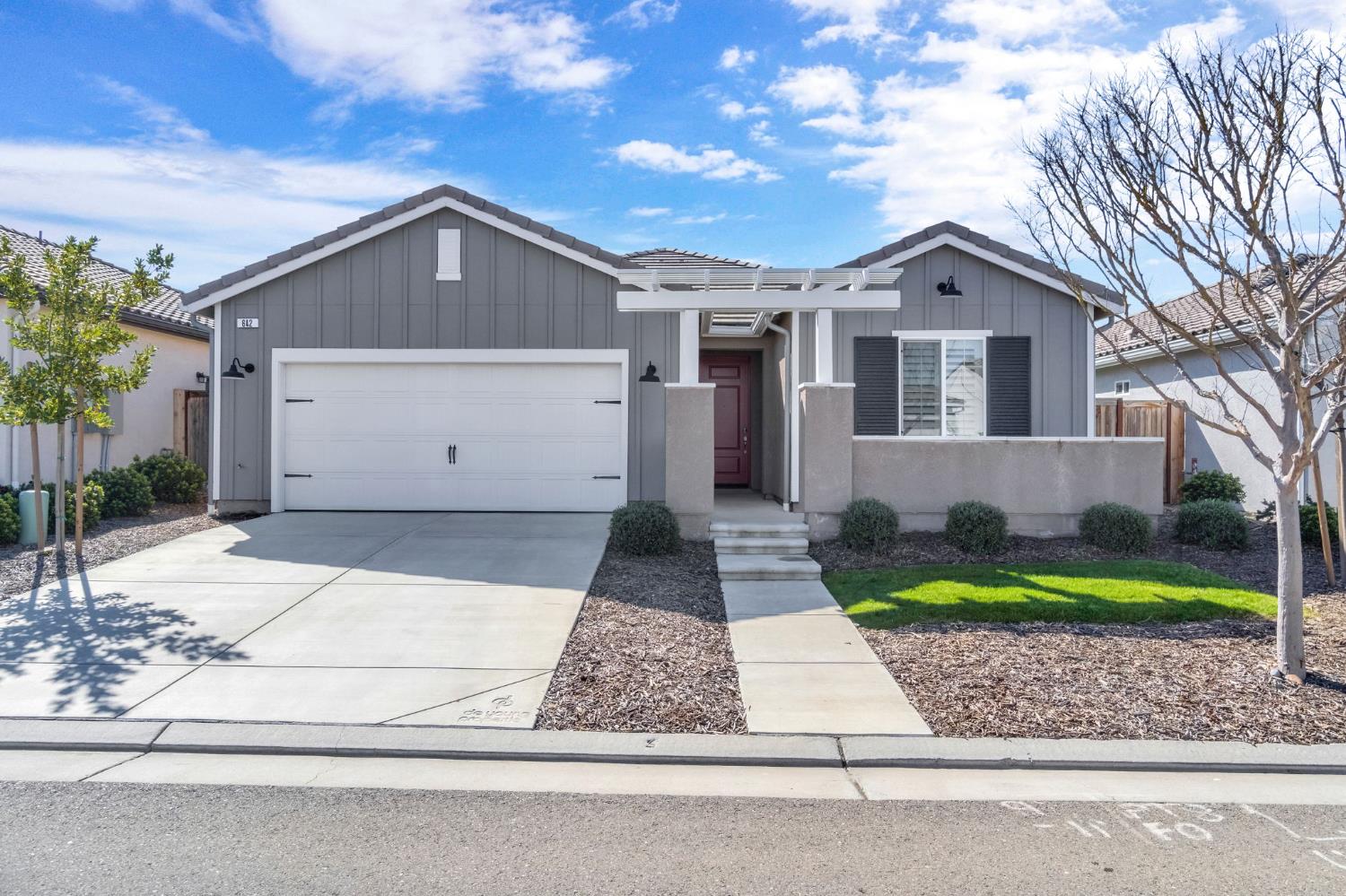 642 Stone Crest Ave, Madera, CA 93636