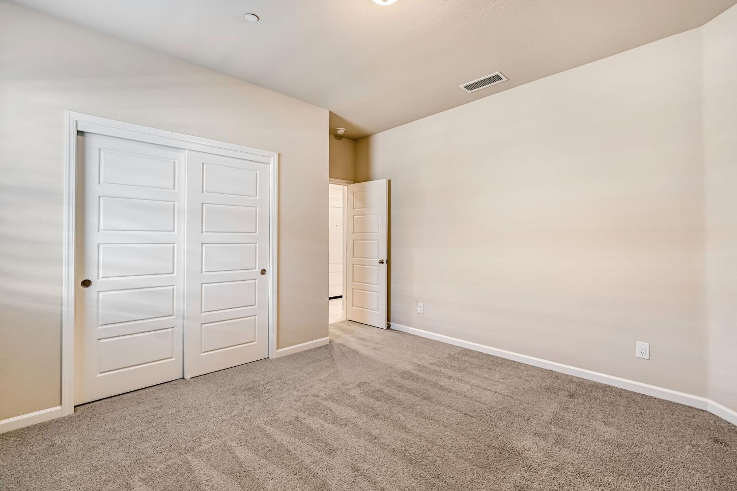 642 Stone Crest Ave, Madera, CA 93636