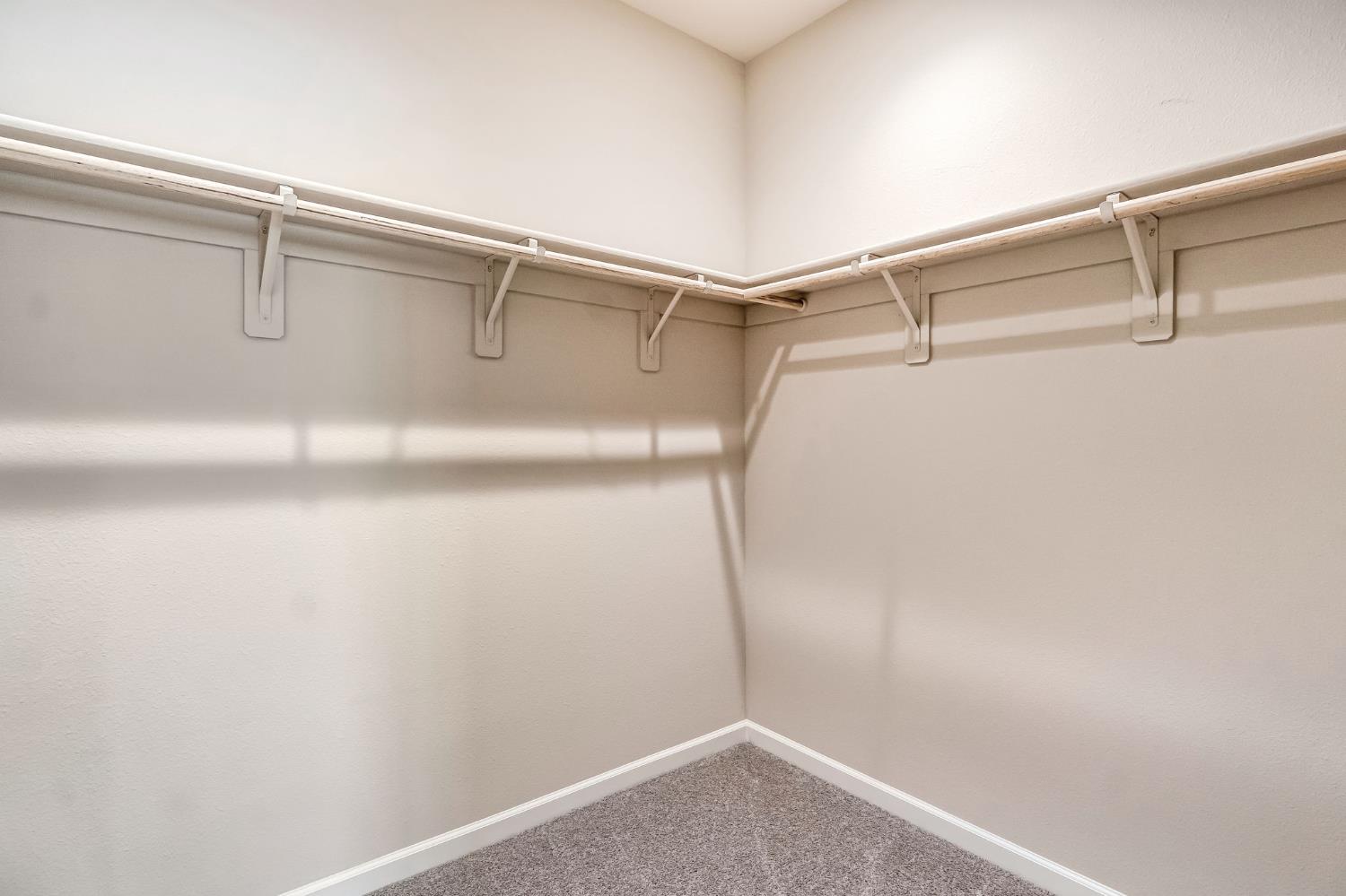 642 Stone Crest Ave, Madera, CA 93636