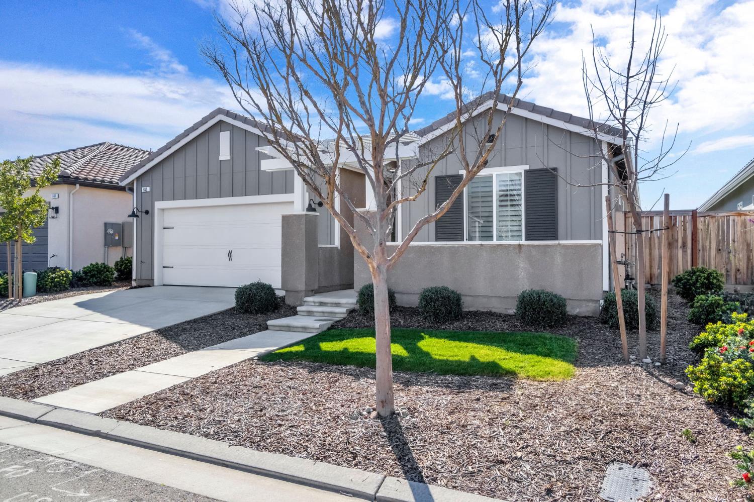 642 Stone Crest Ave, Madera, CA 93636