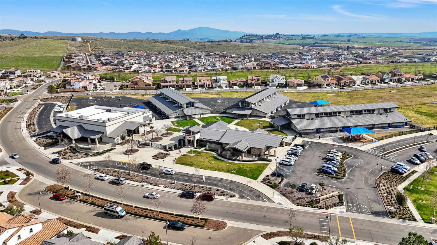 642 Stone Crest Ave, Madera, CA 93636