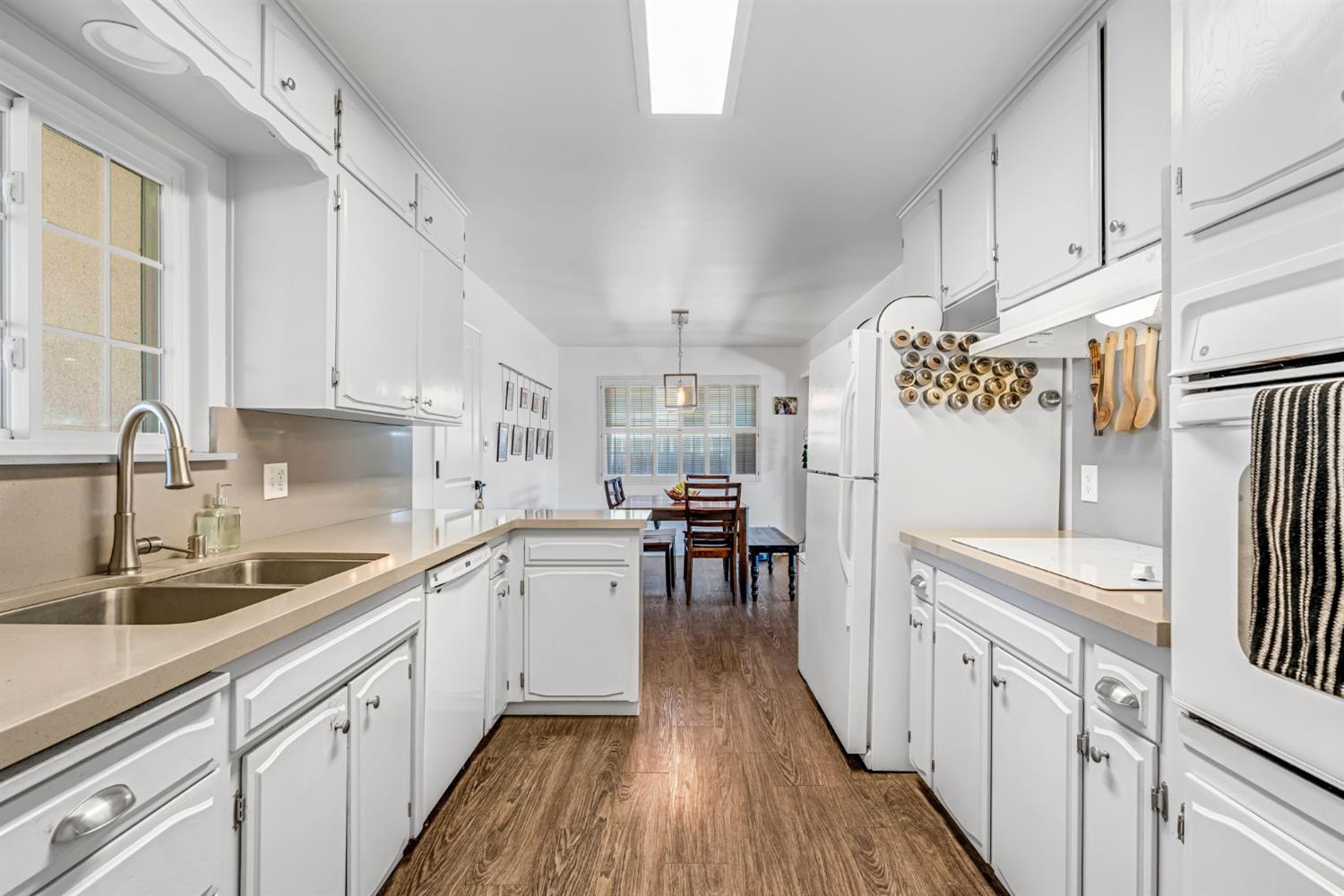 1263 E Ellery Ave, Fresno, CA 93710