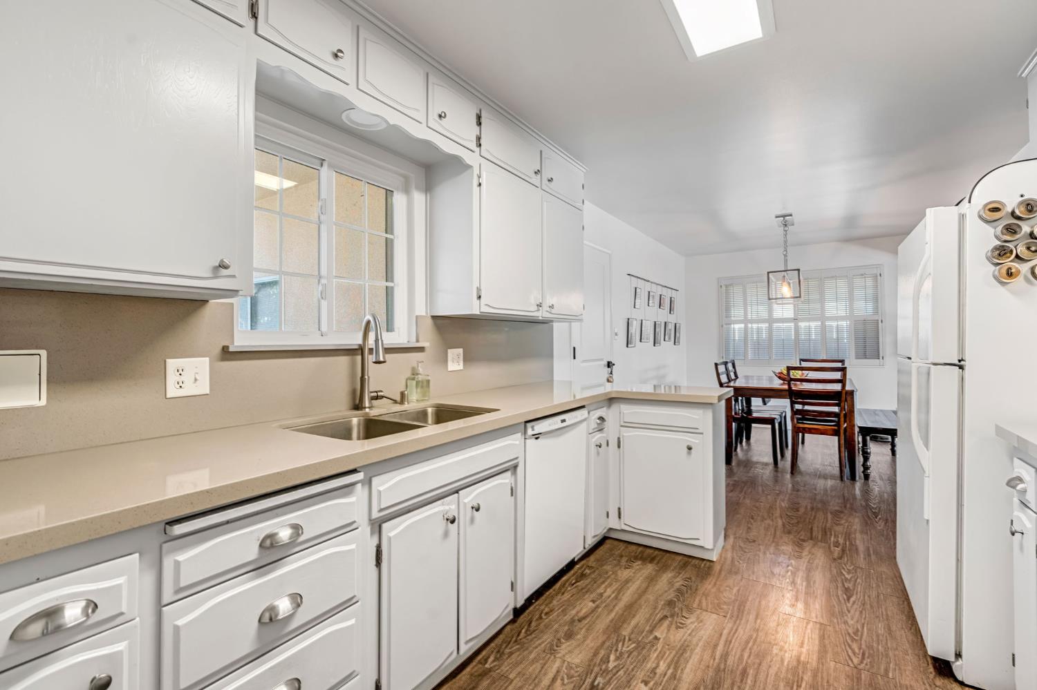 1263 E Ellery Ave, Fresno, CA 93710