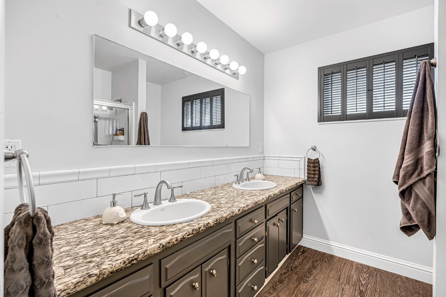 1263 E Ellery Ave, Fresno, CA 93710