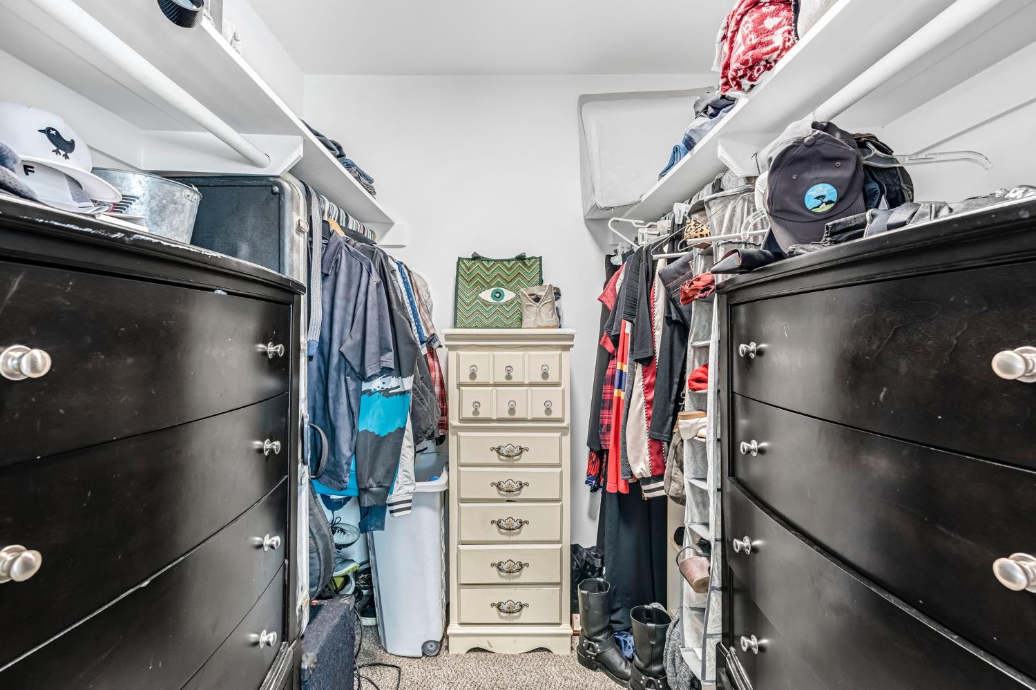 1263 E Ellery Ave, Fresno, CA 93710