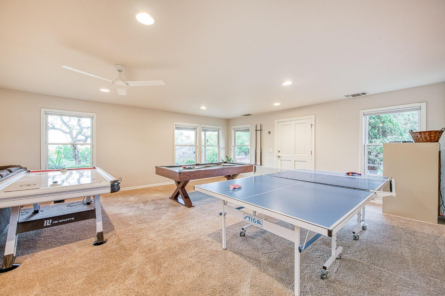 16115 Deer Path Ln, Clovis, CA 93619
