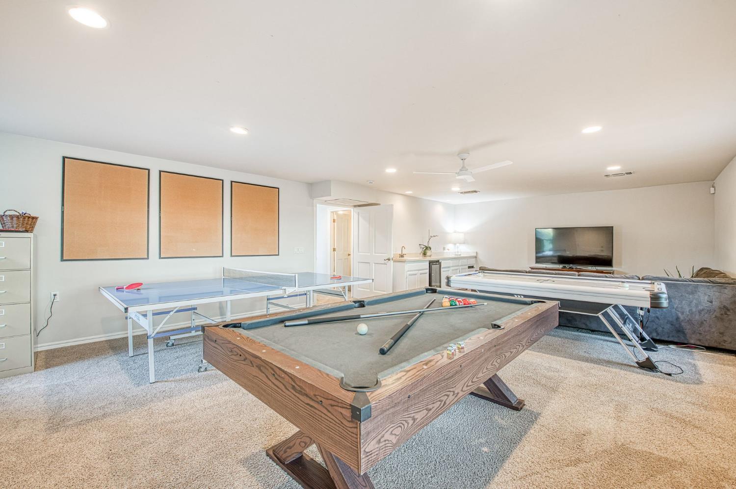 16115 Deer Path Ln, Clovis, CA 93619