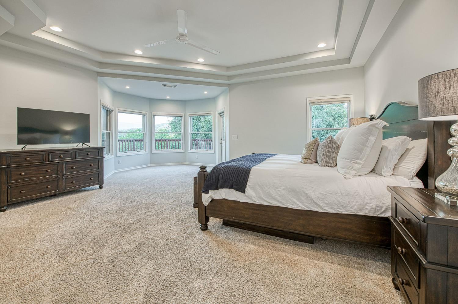 16115 Deer Path Ln, Clovis, CA 93619