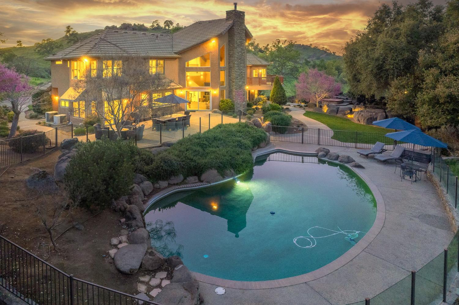 16115 Deer Path Ln, Clovis, CA 93619