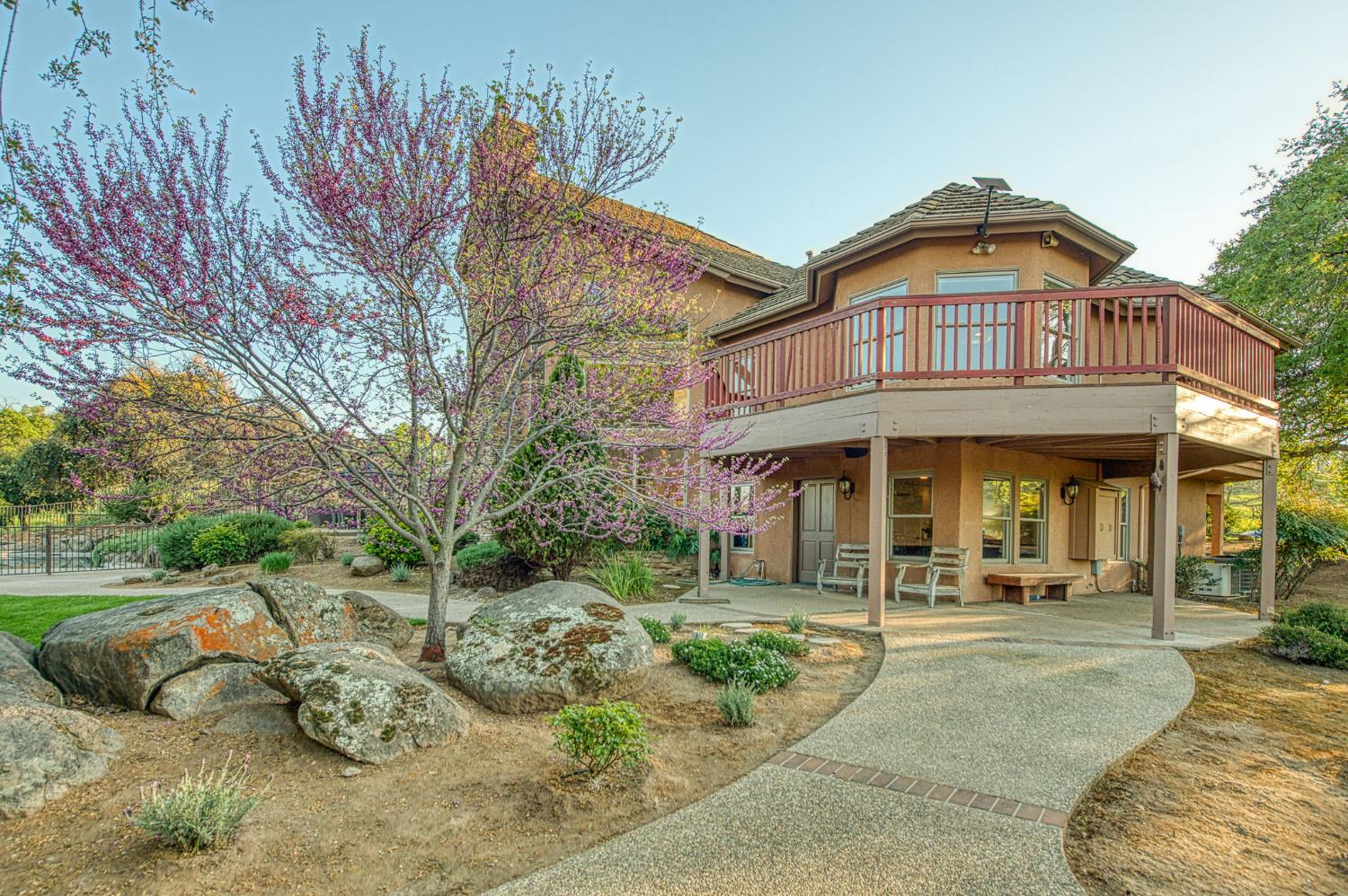 16115 Deer Path Ln, Clovis, CA 93619