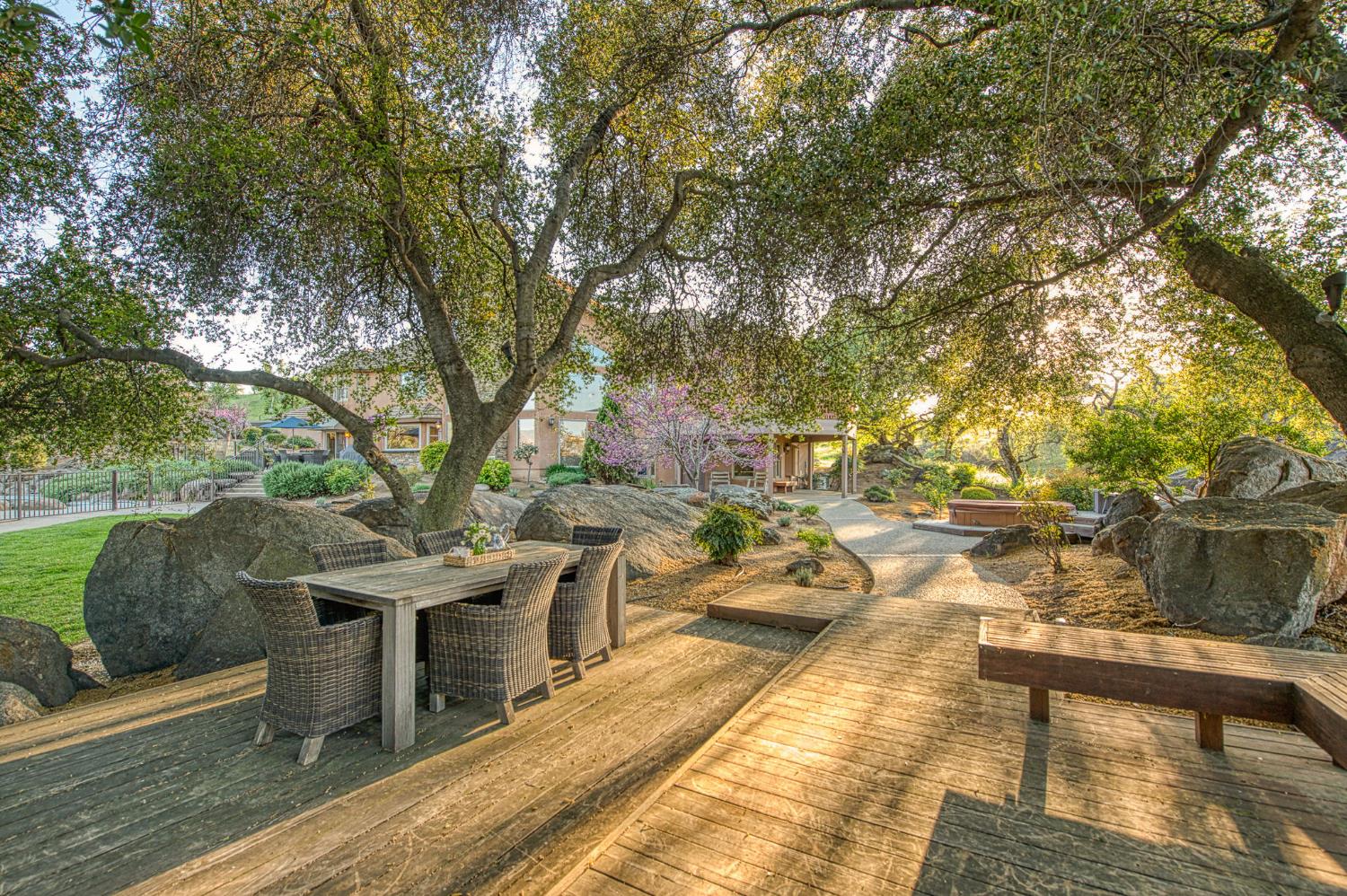 16115 Deer Path Ln, Clovis, CA 93619