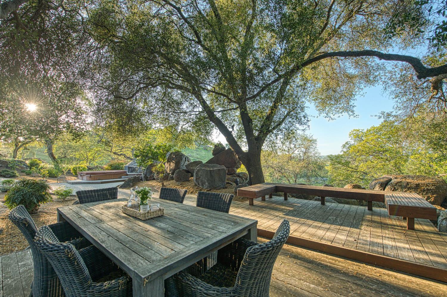 16115 Deer Path Ln, Clovis, CA 93619