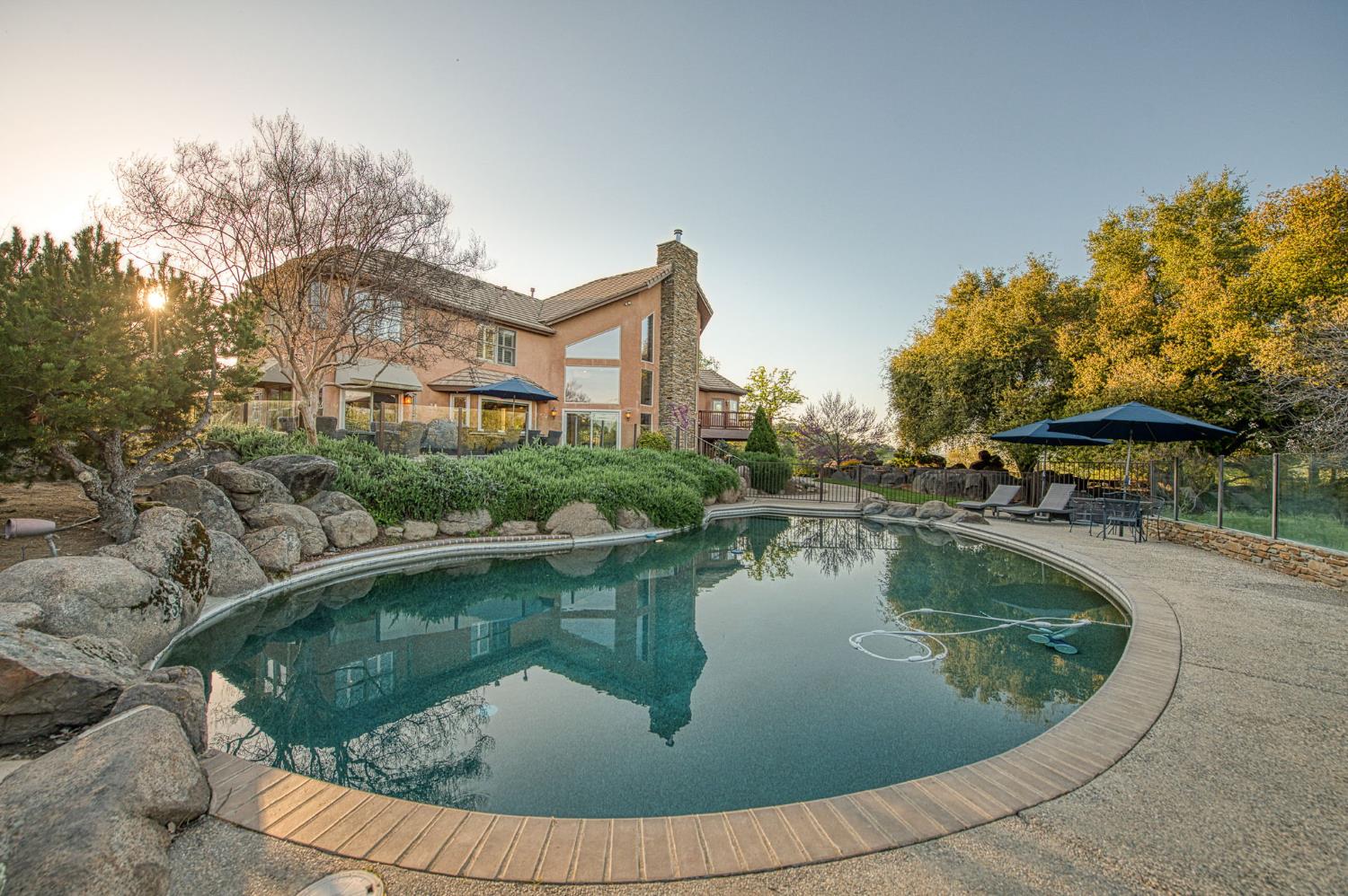 16115 Deer Path Ln, Clovis, CA 93619
