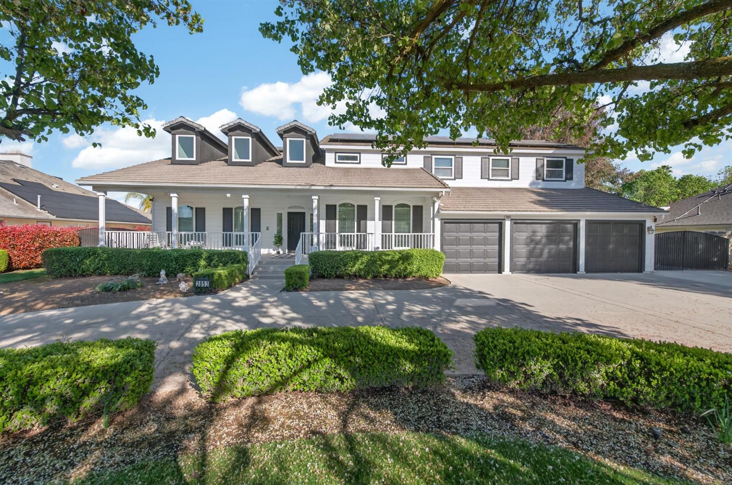 2853 Carolina Ave, Clovis, CA 93611