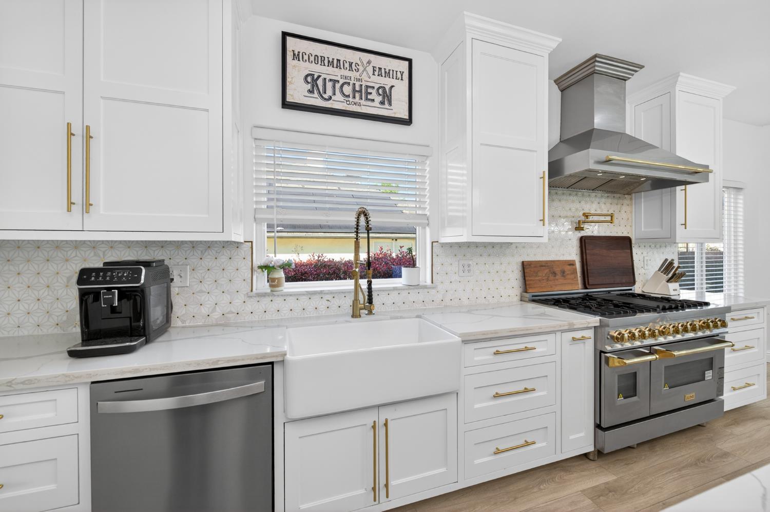 2853 Carolina Ave, Clovis, CA 93611