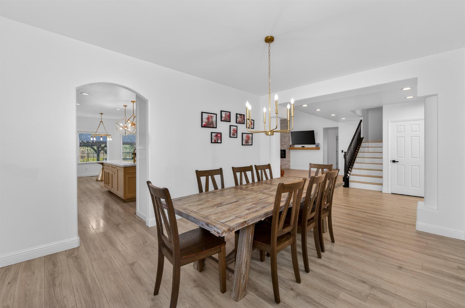 2853 Carolina Ave, Clovis, CA 93611