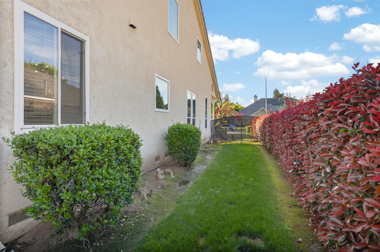 2853 Carolina Ave, Clovis, CA 93611