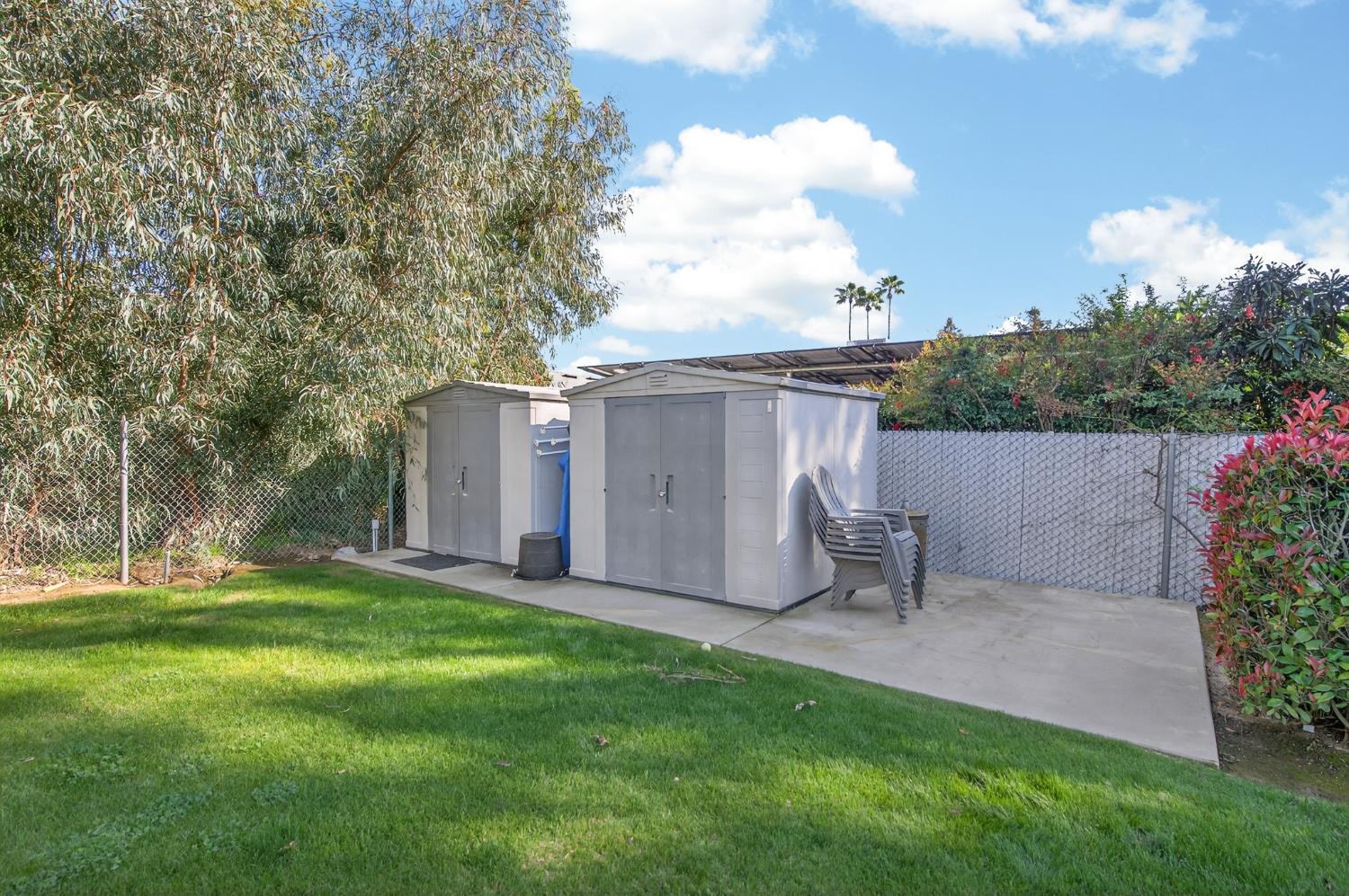 2853 Carolina Ave, Clovis, CA 93611