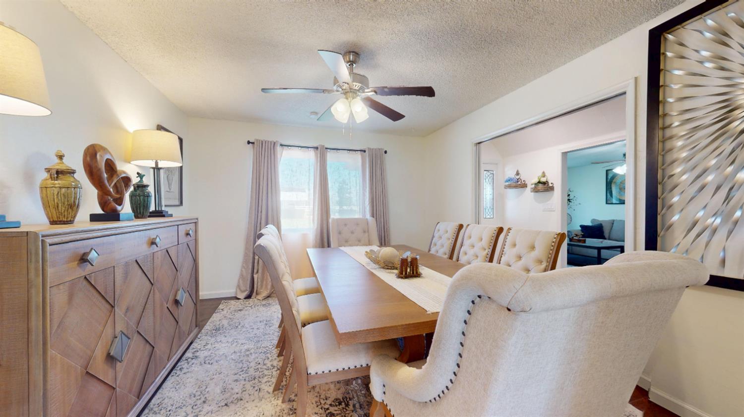 8099 E Nees Ave, Clovis, CA 93619