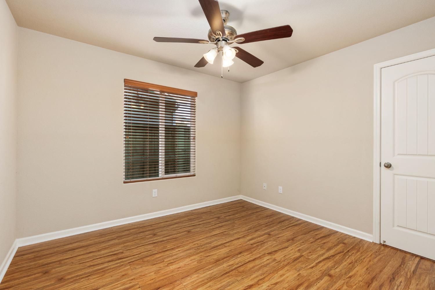 5311 N Tisha Ave, Fresno, CA 93723