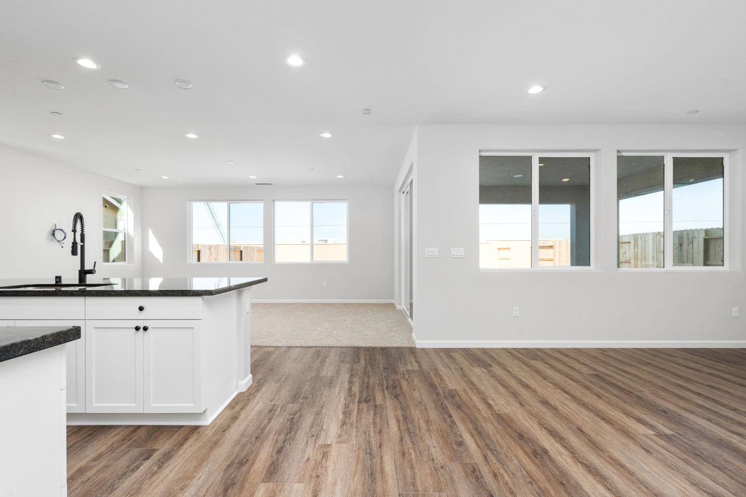 1266 Talus Way S, Madera, CA 93636