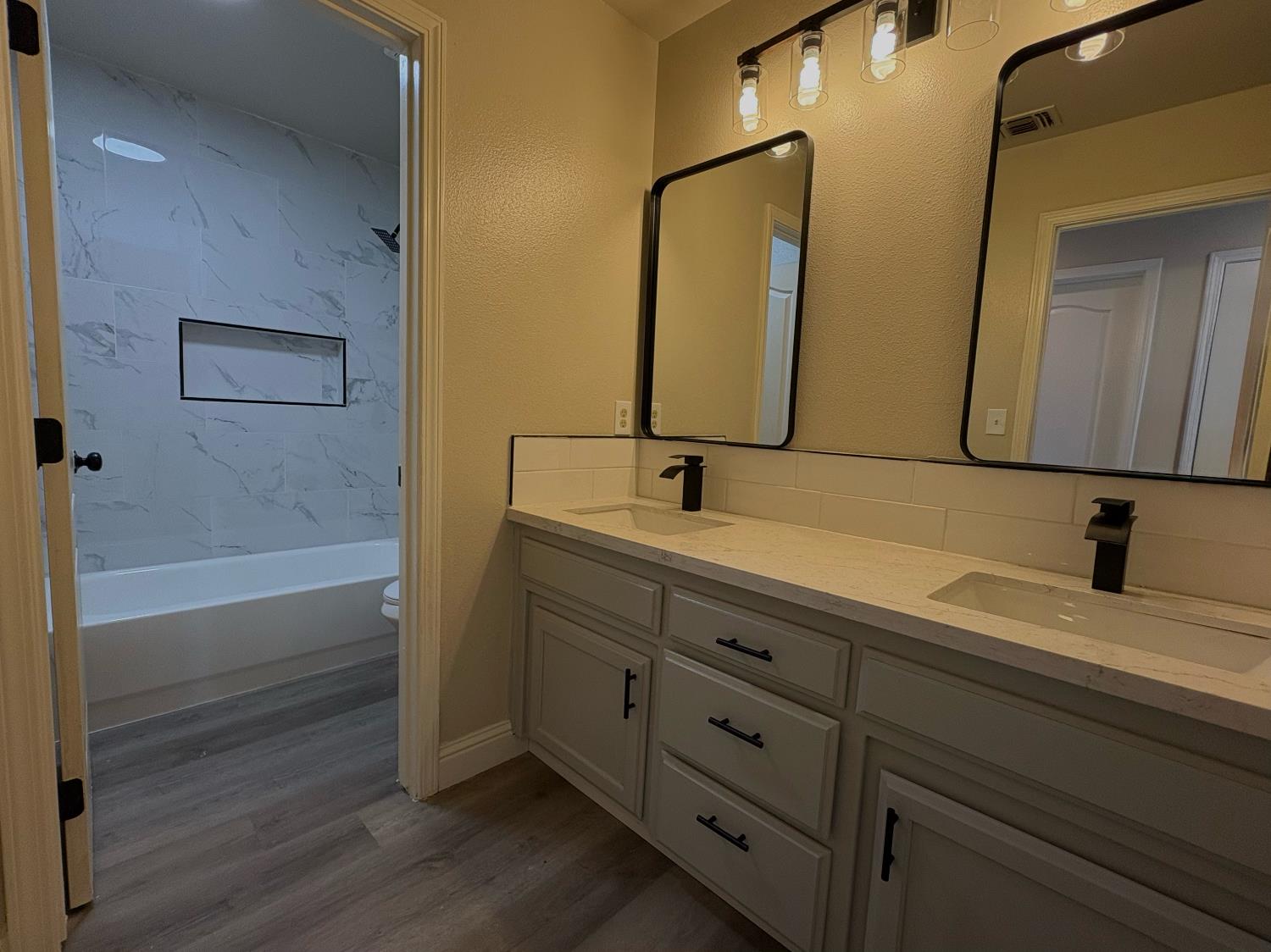 5930 W Birch Ave, Fresno, CA 93722