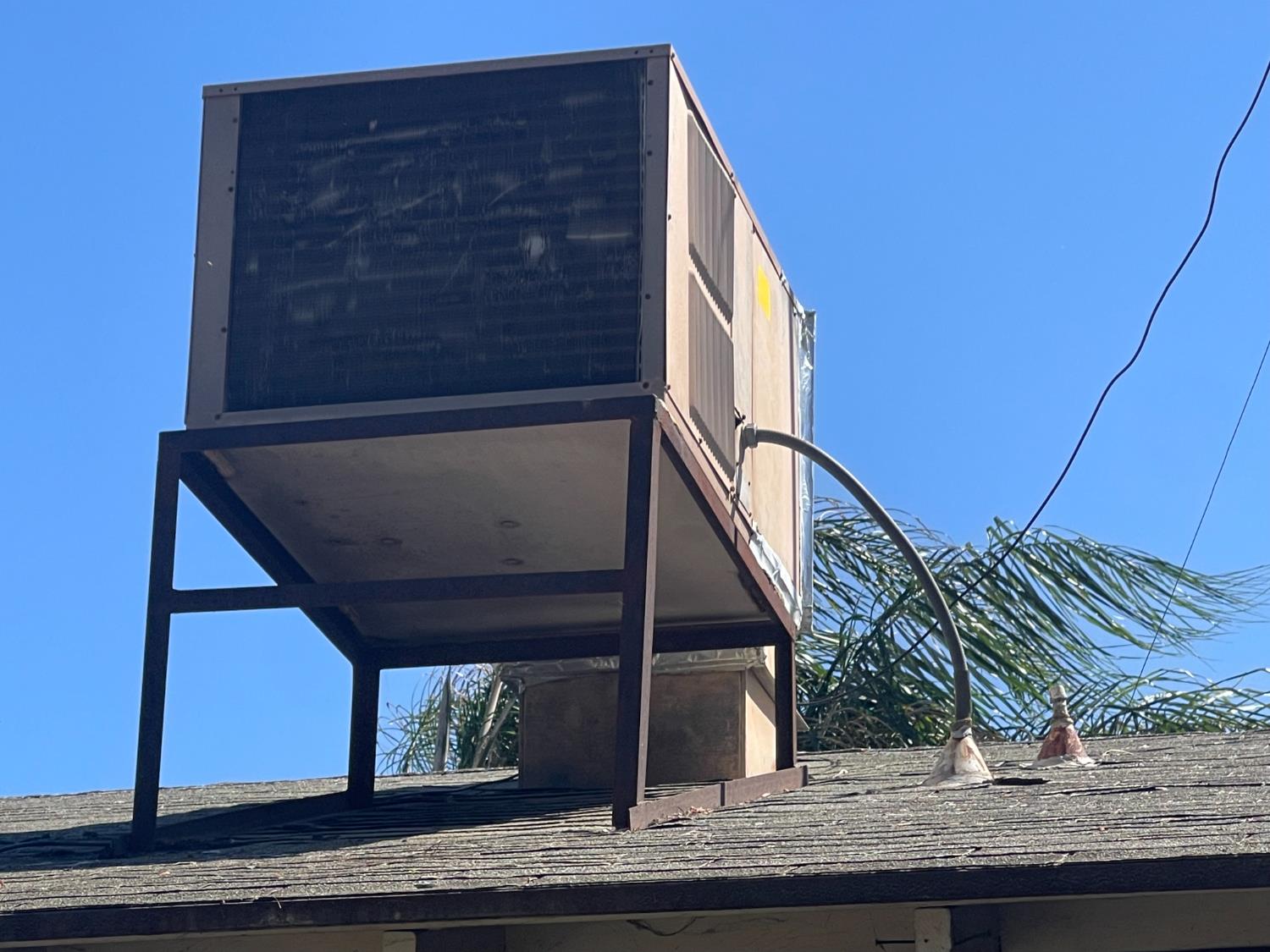 1428 S Sierra Vista Ave, Fresno, CA 92702