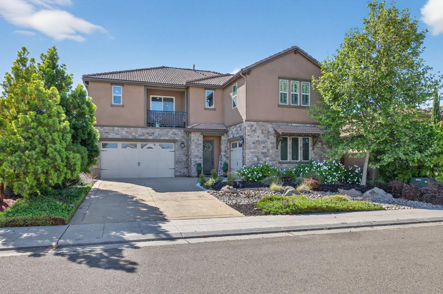 638 Mesa Dr S, Madera, CA 93636