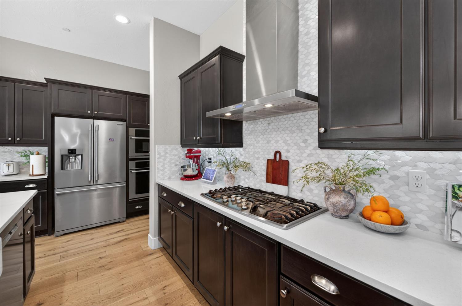 638 Mesa Dr S, Madera, CA 93636